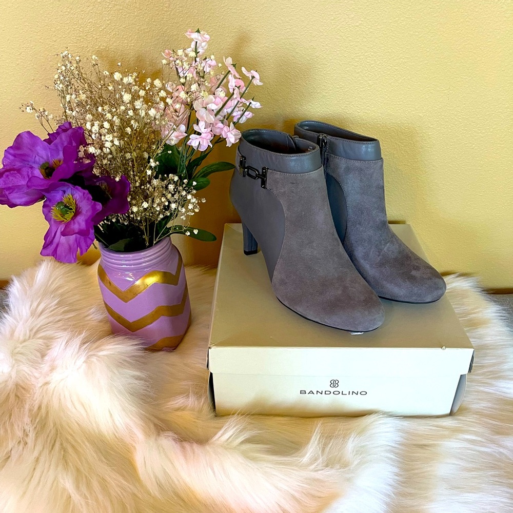 Bandolino Suede Ankle Boots size 8.5